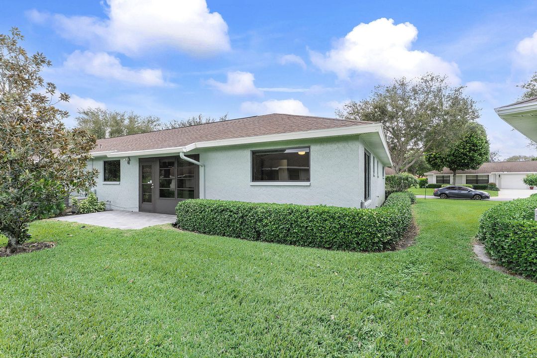 For Sale: $379,000 (2 beds, 2 baths, 1404 Square Feet)