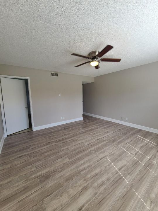 В аренду: $2,150 (3 спален, 2 ванн, 1156 Квадратных фут)