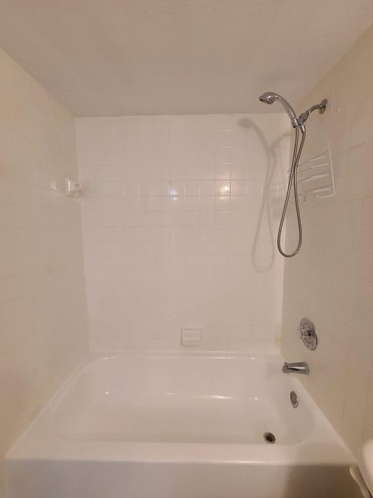 В аренду: $2,150 (3 спален, 2 ванн, 1156 Квадратных фут)