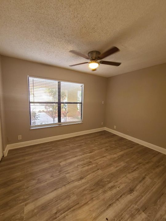 В аренду: $2,150 (3 спален, 2 ванн, 1156 Квадратных фут)