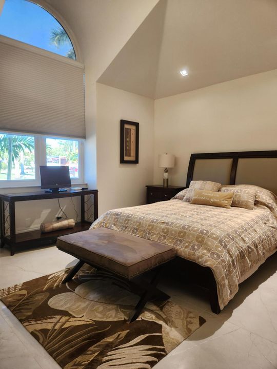 En Renta: $8,000 (3 camas, 3 baños, 1979 Pies cuadrados)