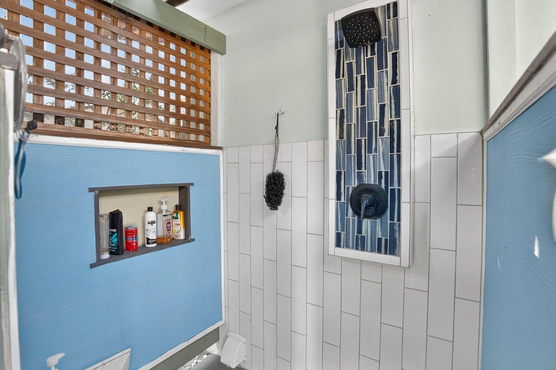 For Sale: $627,000 (3 beds, 2 baths, 1182 Square Feet)