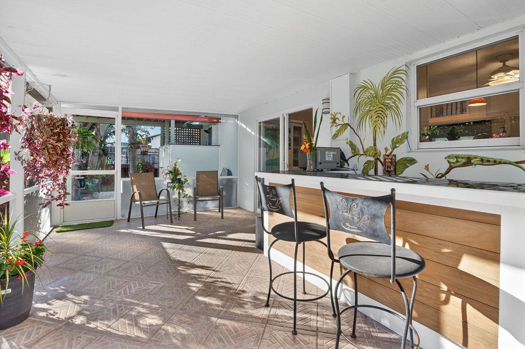 For Sale: $627,000 (3 beds, 2 baths, 1182 Square Feet)