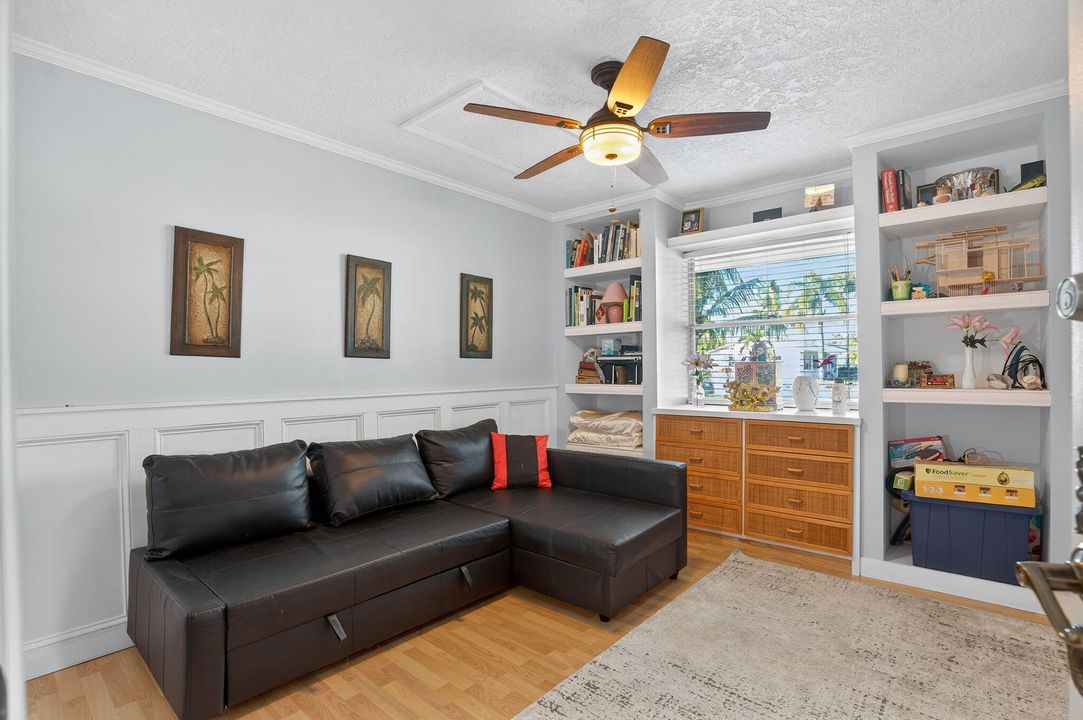 For Sale: $627,000 (3 beds, 2 baths, 1182 Square Feet)