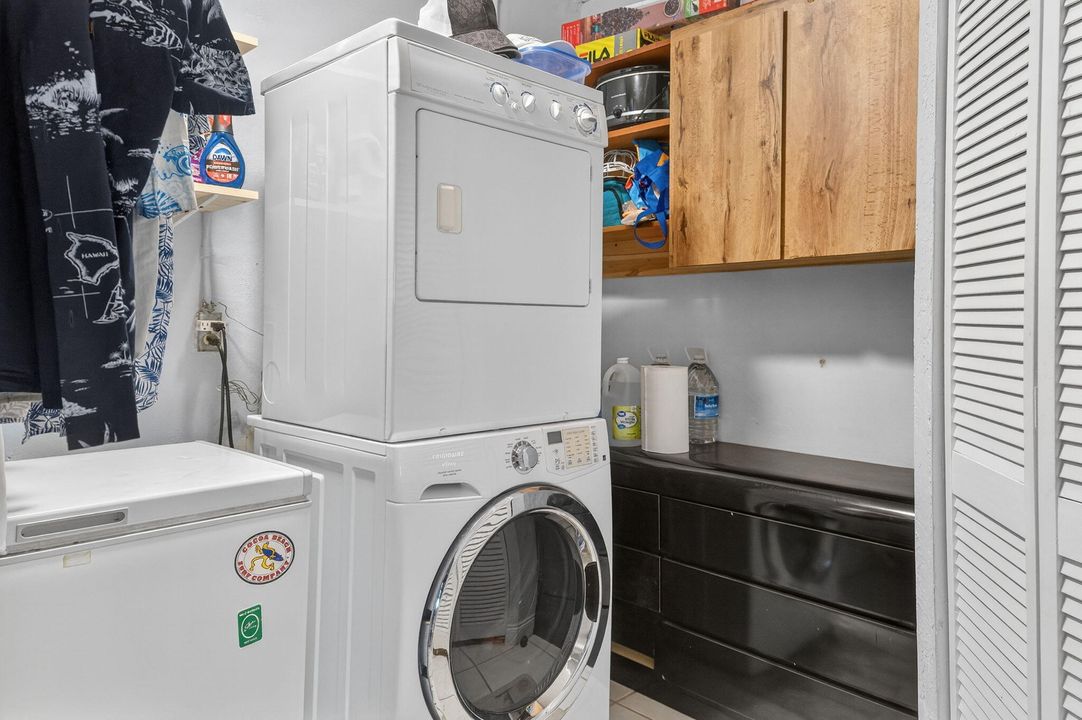 For Sale: $627,000 (3 beds, 2 baths, 1182 Square Feet)