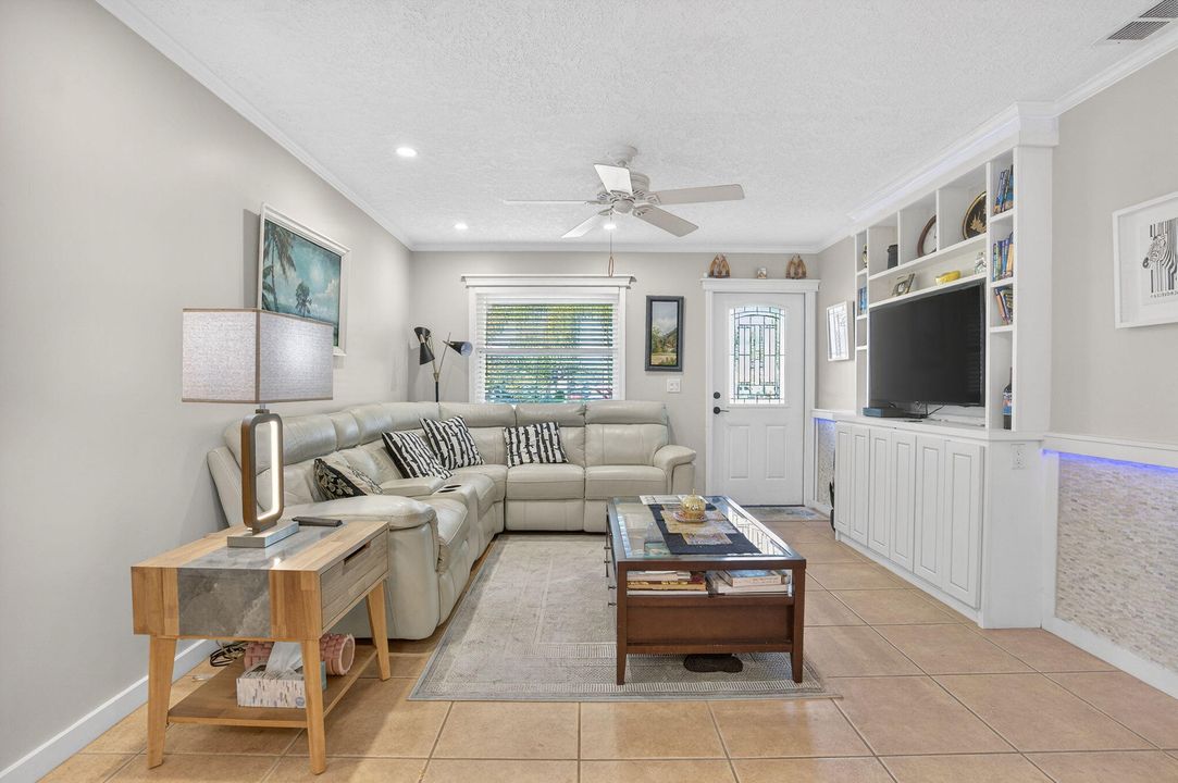 For Sale: $627,000 (3 beds, 2 baths, 1182 Square Feet)