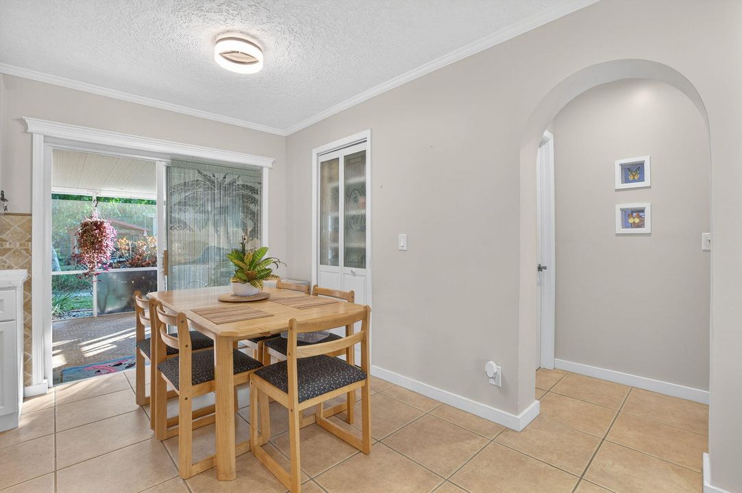 For Sale: $627,000 (3 beds, 2 baths, 1182 Square Feet)