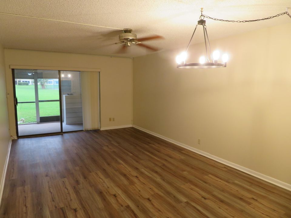 For Rent: $1,500 (1 beds, 1 baths, 741 Square Feet)