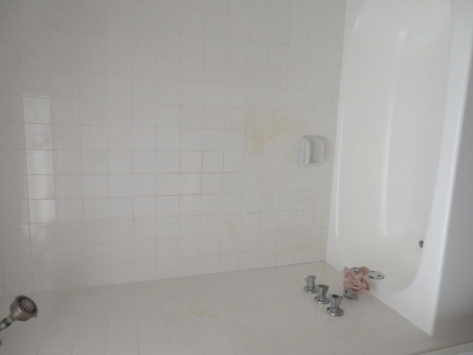 For Rent: $1,500 (1 beds, 1 baths, 741 Square Feet)