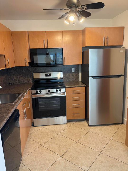 На продажу: $99,000 (1 спален, 1 ванн, 760 Квадратных фут)