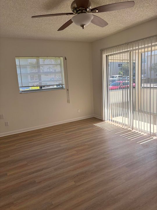 На продажу: $99,000 (1 спален, 1 ванн, 760 Квадратных фут)