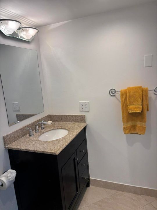 На продажу: $99,000 (1 спален, 1 ванн, 760 Квадратных фут)