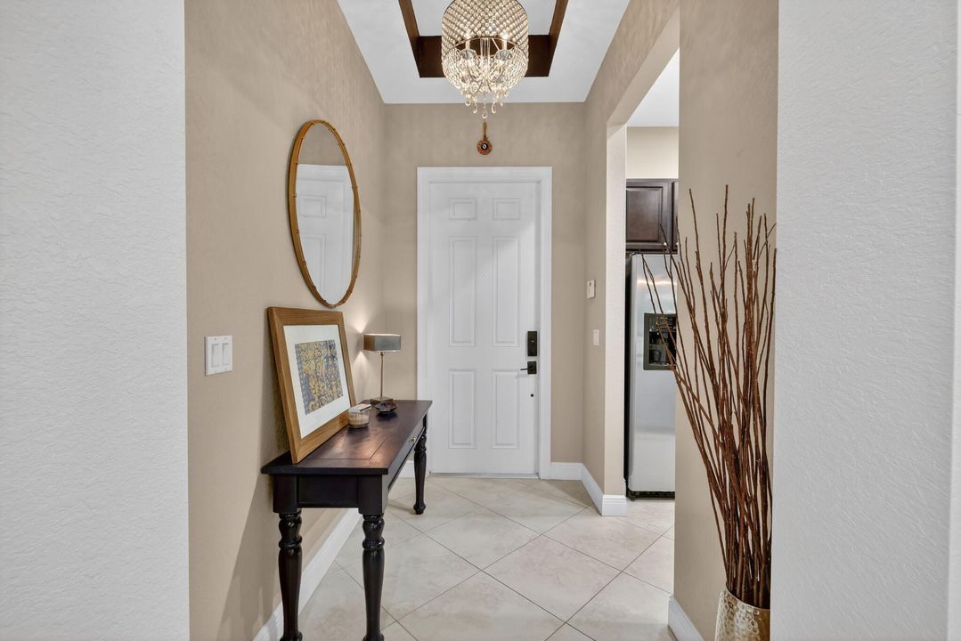 For Sale: $325,000 (2 beds, 2 baths, 1412 Square Feet)