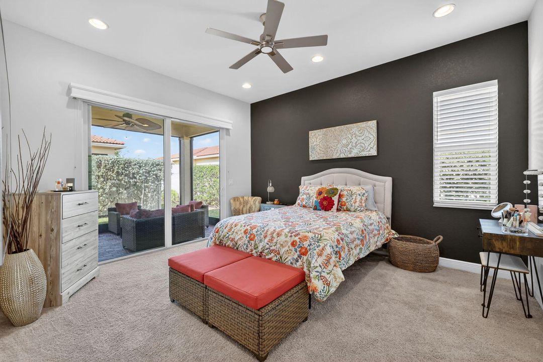 For Sale: $325,000 (2 beds, 2 baths, 1412 Square Feet)