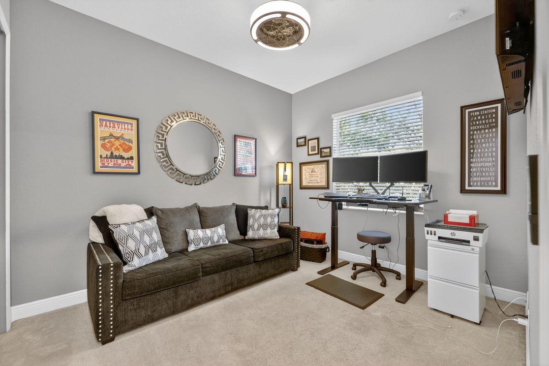 For Sale: $325,000 (2 beds, 2 baths, 1412 Square Feet)