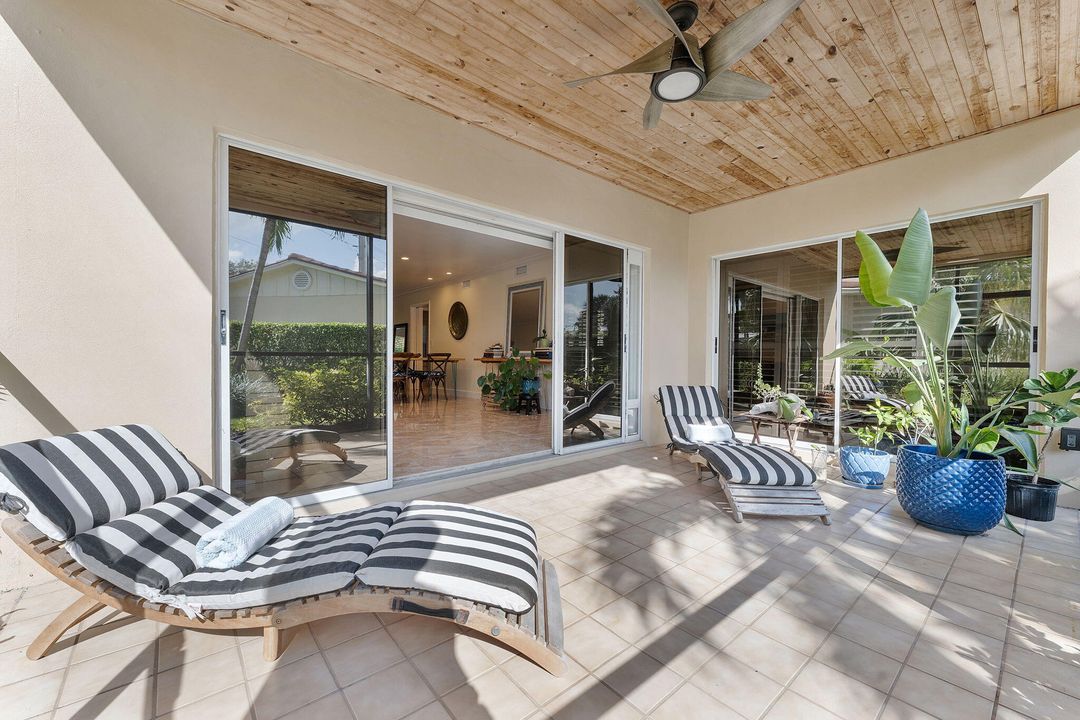 待售: $950,000 (2 贝兹, 2 浴室, 1700 平方英尺)