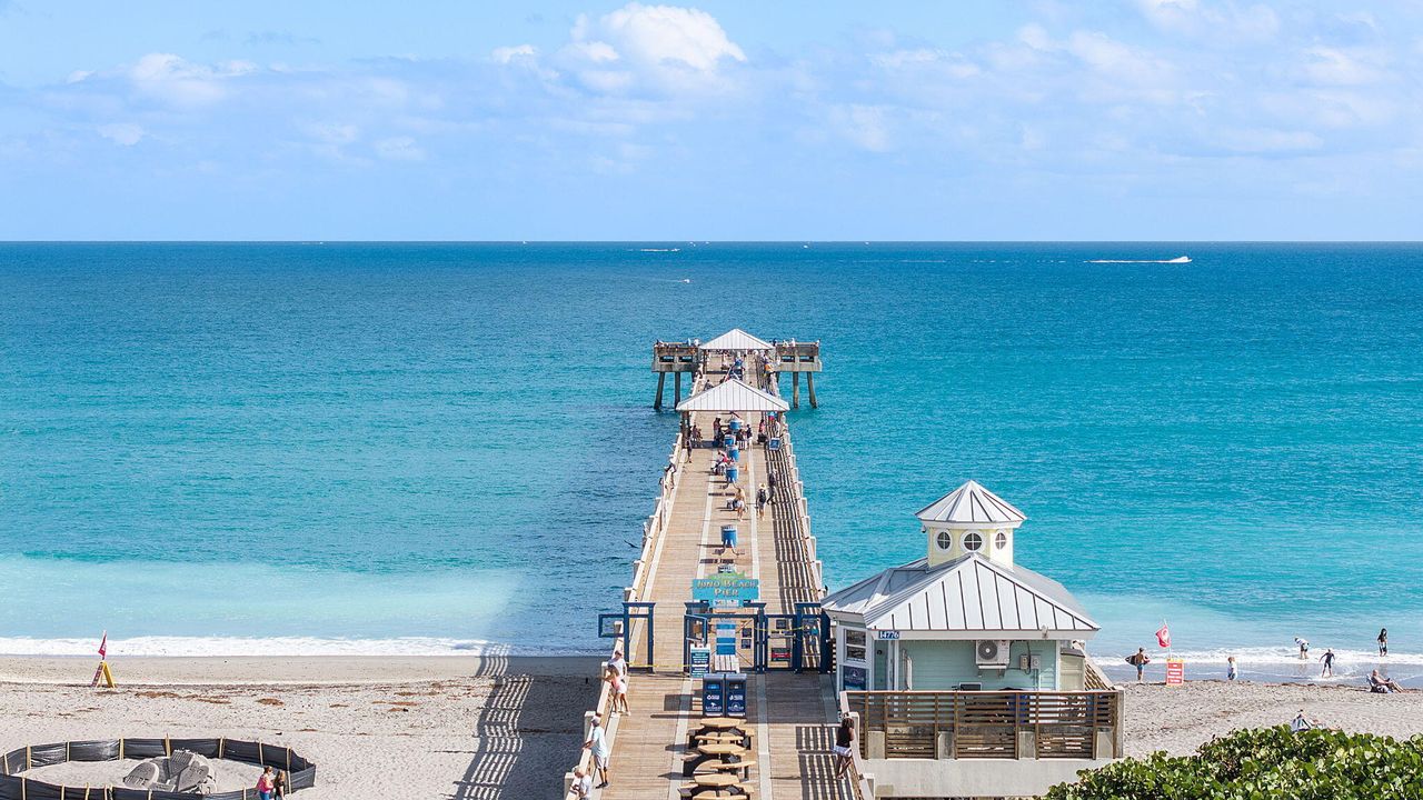 待售: $950,000 (2 贝兹, 2 浴室, 1700 平方英尺)