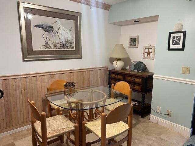 出租: $2,800 (1 贝兹, 1 浴室, 860 平方英尺)