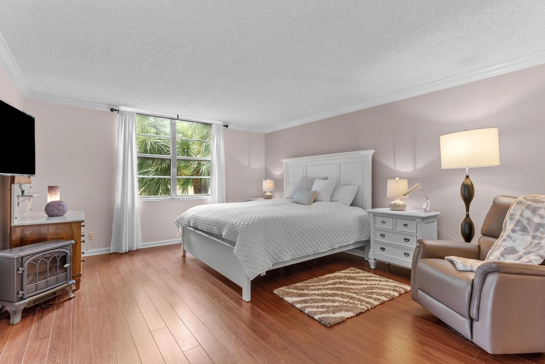 En Venta: $439,000 (3 camas, 2 baños, 1750 Pies cuadrados)