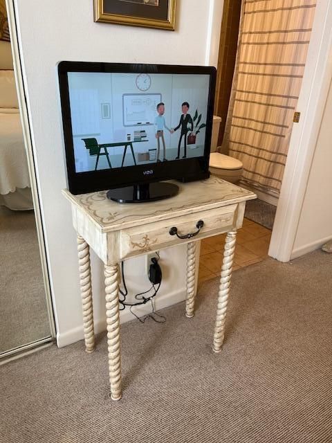 出租: $4,000 (1 贝兹, 1 浴室, 860 平方英尺)