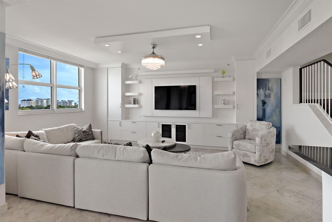 待售: $1,250,000 (2 贝兹, 2 浴室, 1816 平方英尺)