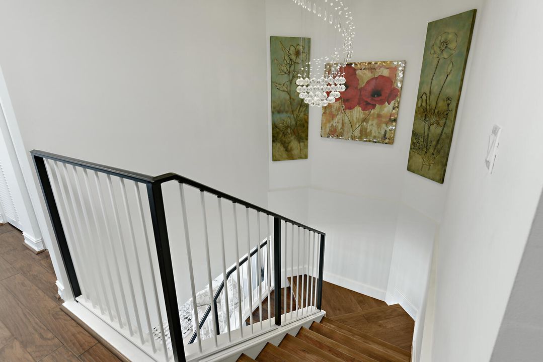 待售: $1,250,000 (2 贝兹, 2 浴室, 1816 平方英尺)