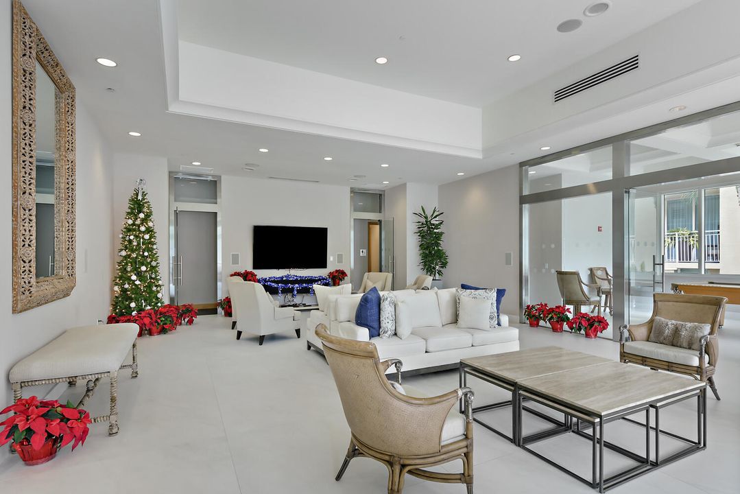 待售: $1,250,000 (2 贝兹, 2 浴室, 1816 平方英尺)