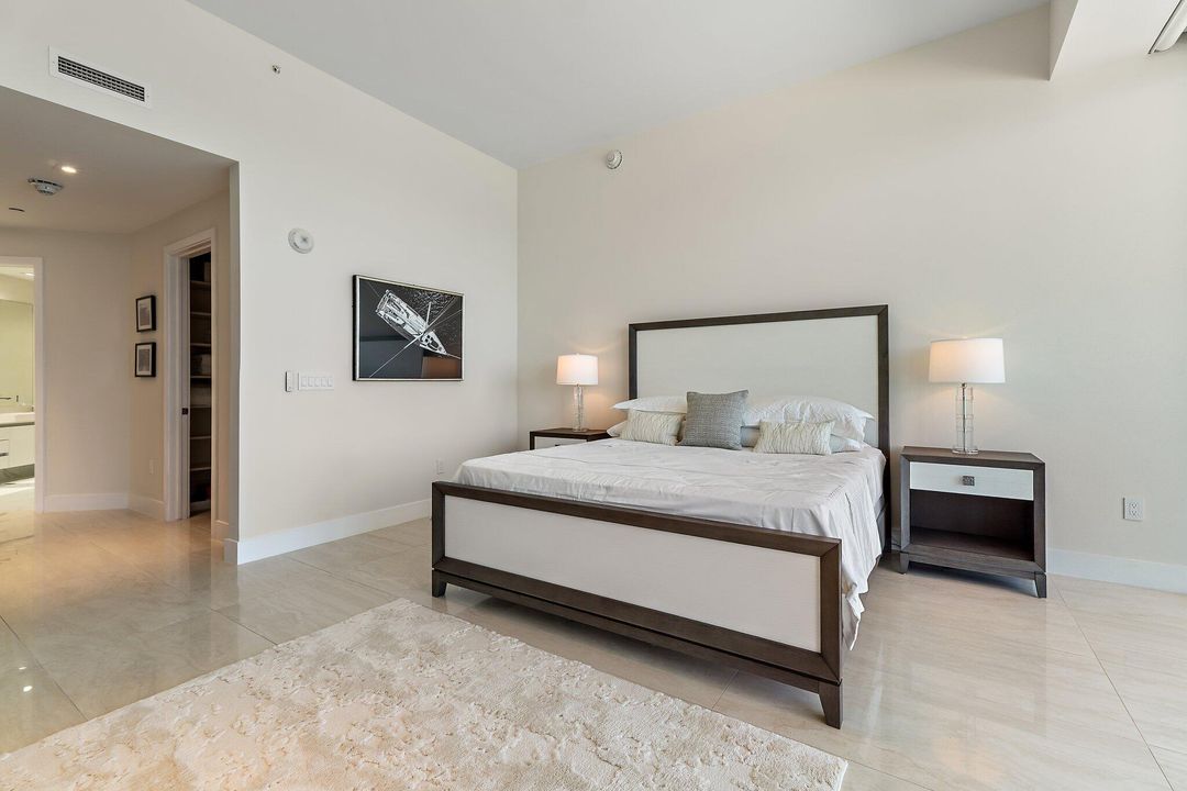 В аренду: $17,500 (2 спален, 2 ванн, 2065 Квадратных фут)