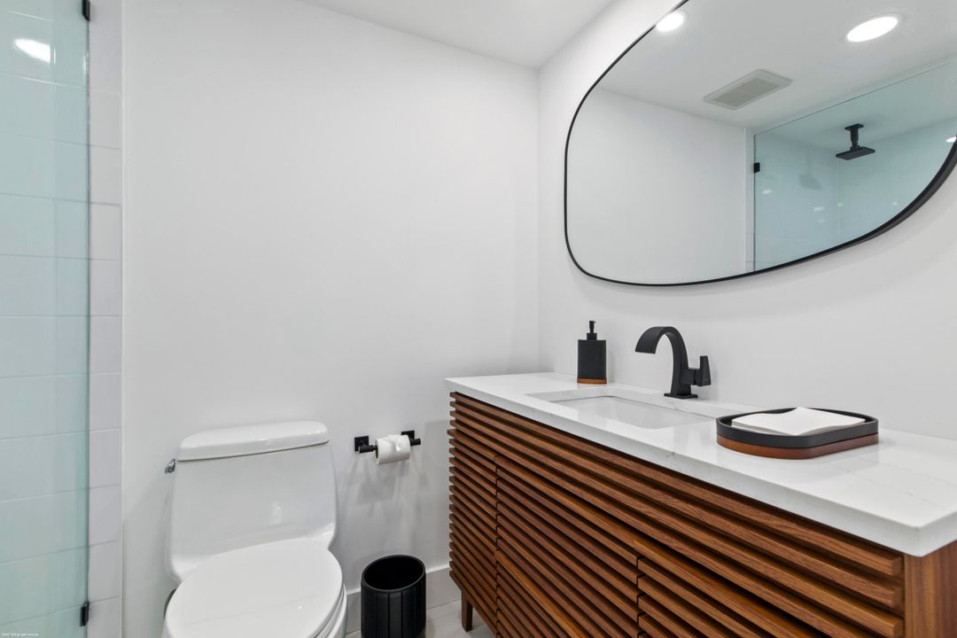 На продажу: $759,000 (2 спален, 2 ванн, 1143 Квадратных фут)