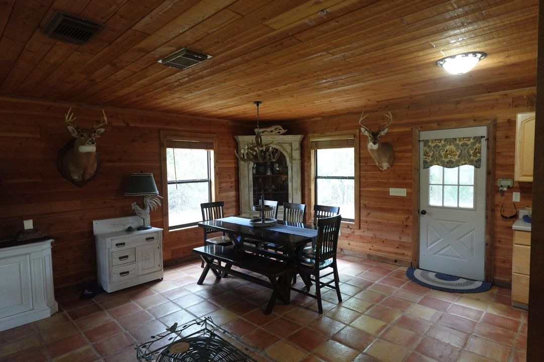 For Rent: $3,500 (3 beds, 2 baths, 1269 Square Feet)