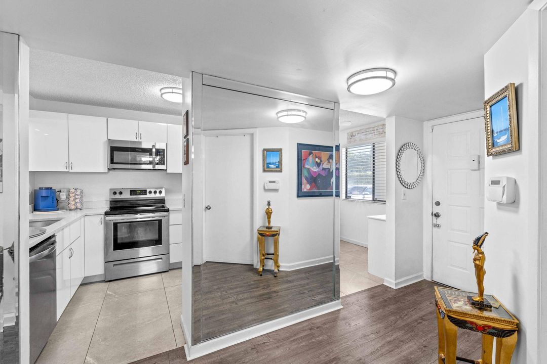 En Venta: $224,000 (2 camas, 2 baños, 1125 Pies cuadrados)