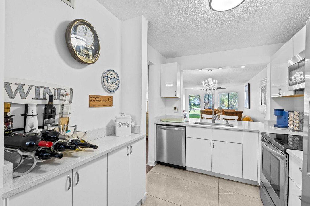 En Venta: $224,000 (2 camas, 2 baños, 1125 Pies cuadrados)