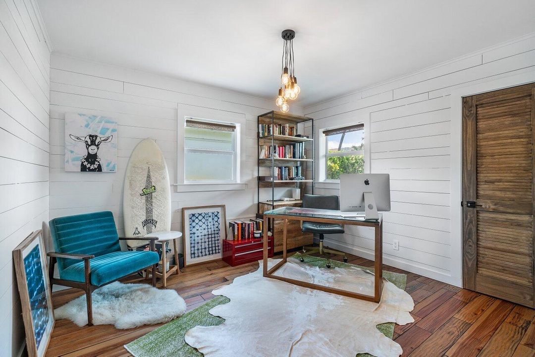 待售: $995,000 (2 贝兹, 2 浴室, 1271 平方英尺)