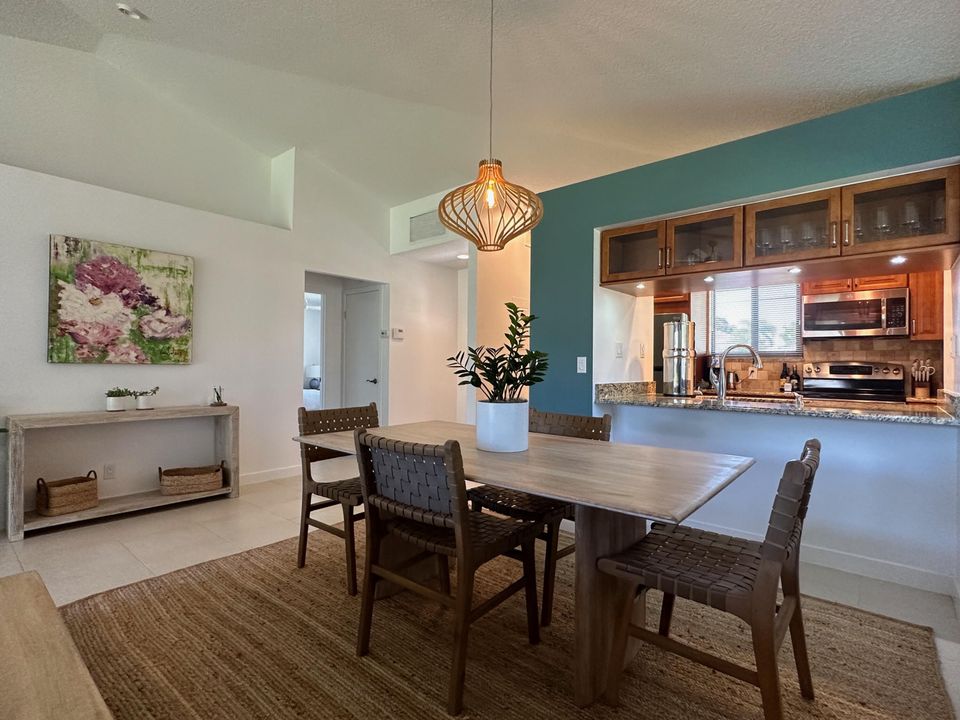 出租: $2,750 (2 贝兹, 2 浴室, 1135 平方英尺)