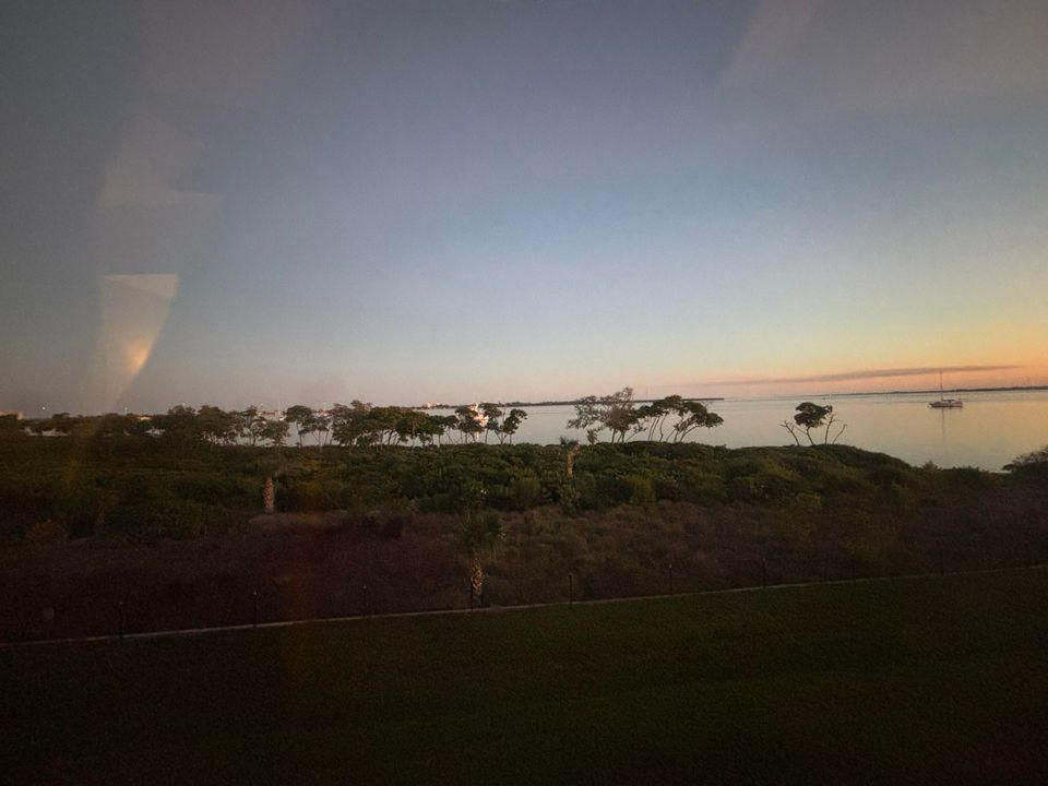 En Venta: $449,900 (2 camas, 2 baños, 1989 Pies cuadrados)