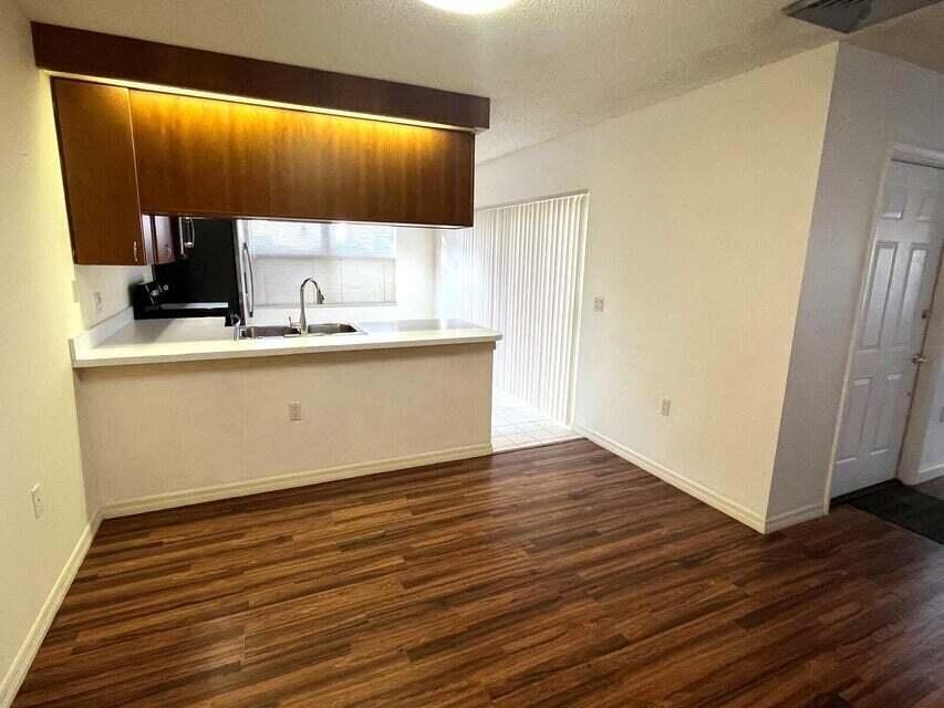 En Venta: $304,900 (2 camas, 2 baños, 1398 Pies cuadrados)