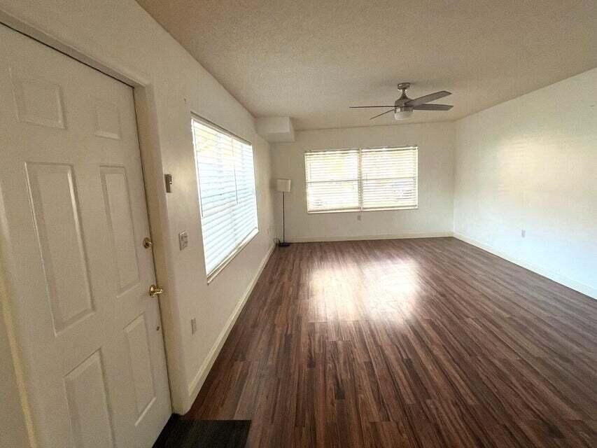 En Venta: $304,900 (2 camas, 2 baños, 1398 Pies cuadrados)