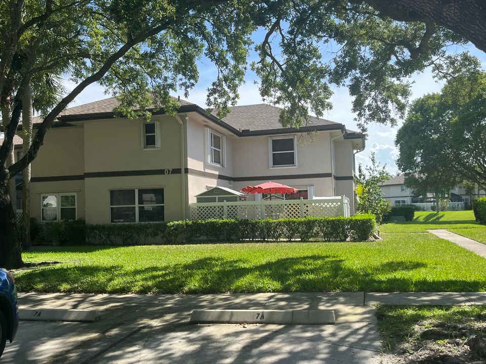 En Venta: $304,900 (2 camas, 2 baños, 1398 Pies cuadrados)