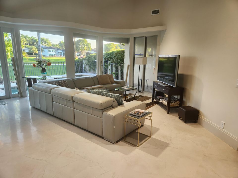 En Renta: $8,000 (3 camas, 3 baños, 1979 Pies cuadrados)