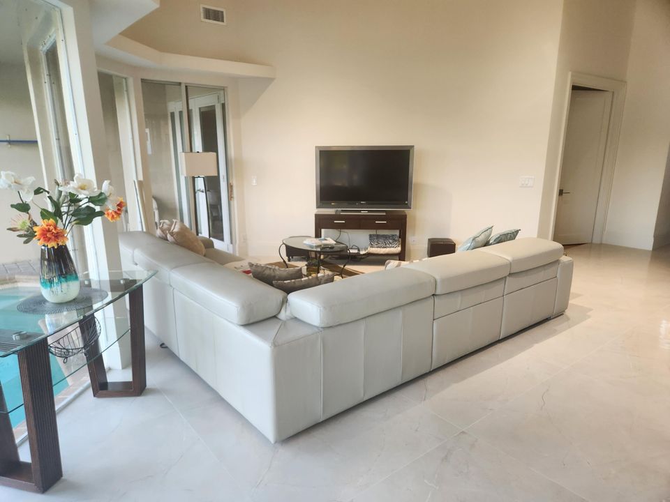 En Renta: $8,000 (3 camas, 3 baños, 1979 Pies cuadrados)