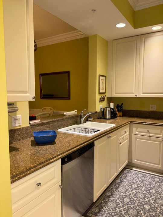 En Venta: $449,900 (2 camas, 2 baños, 1989 Pies cuadrados)