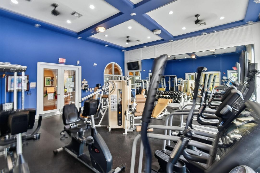 En Venta: $470,000 (4 camas, 2 baños, 2220 Pies cuadrados)