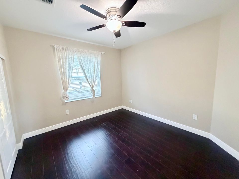 На продажу: $825,000 (6 спален, 4 ванн, 3257 Квадратных фут)