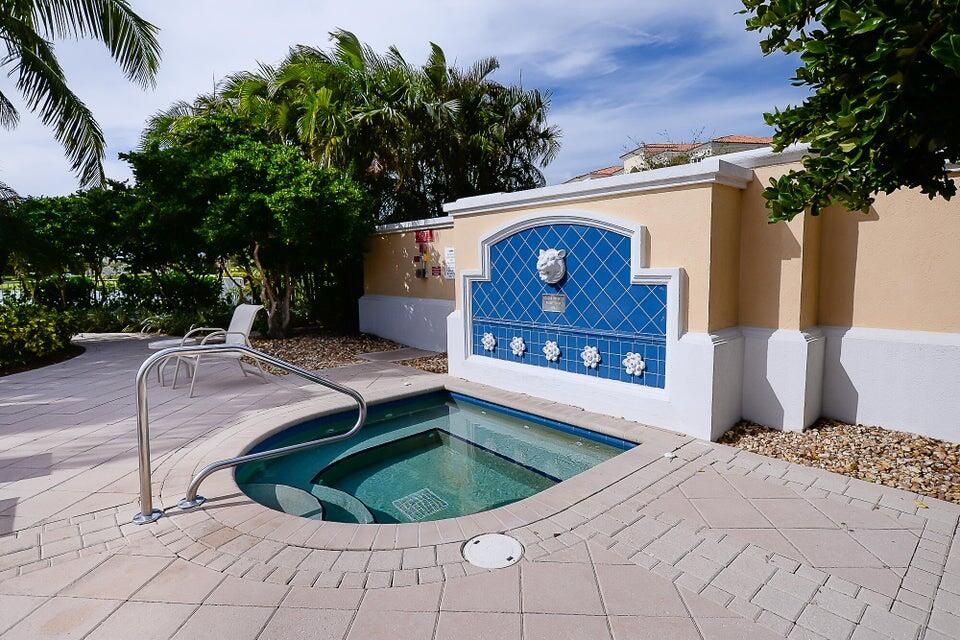 En Venta: $449,900 (2 camas, 2 baños, 1989 Pies cuadrados)