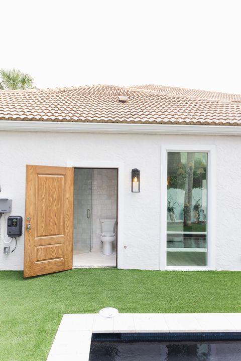 For Sale: $2,350,000 (3 beds, 4 baths, 2409 Square Feet)