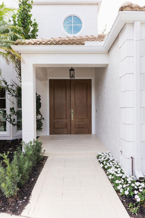 For Sale: $2,350,000 (3 beds, 4 baths, 2409 Square Feet)