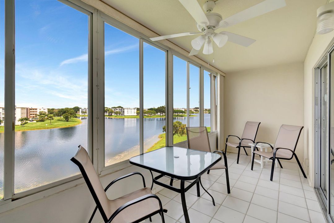 For Rent: $1,400 (1 beds, 1 baths, 738 Square Feet)