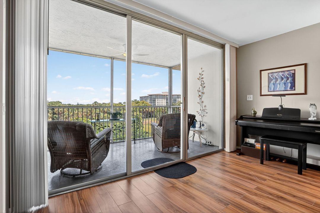 На продажу: $310,000 (3 спален, 2 ванн, 1500 Квадратных фут)