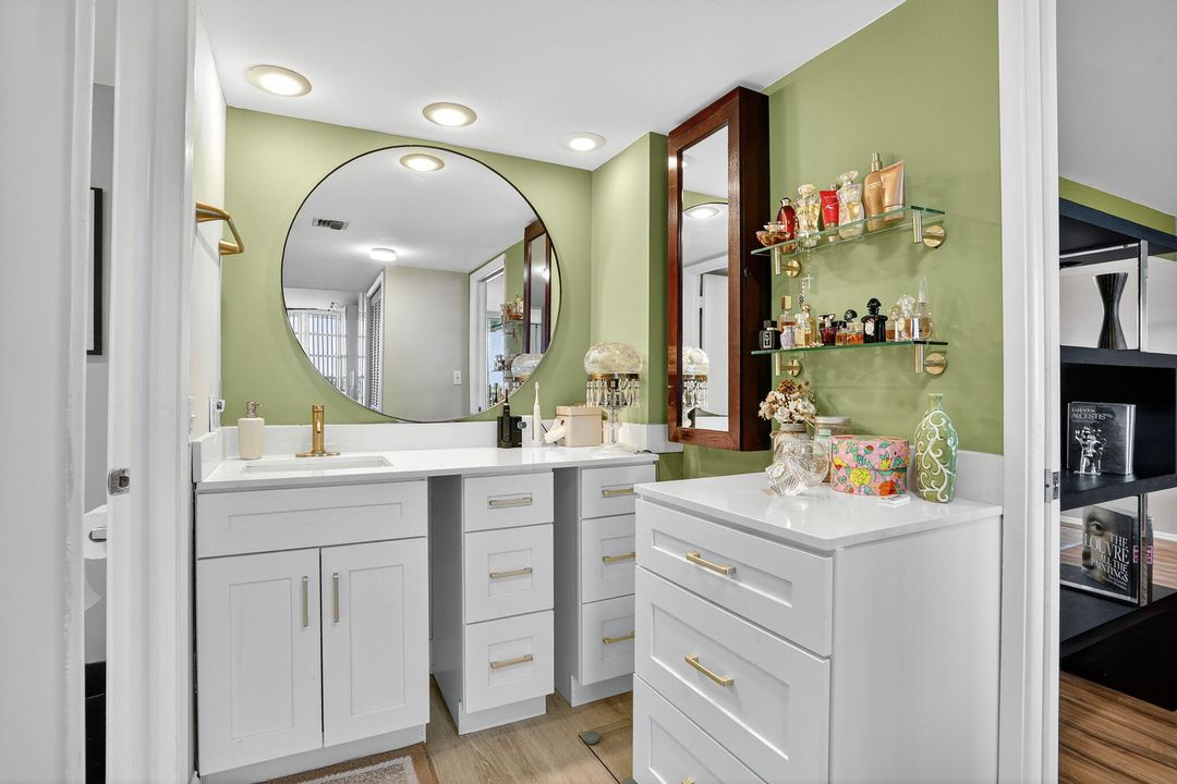 На продажу: $310,000 (3 спален, 2 ванн, 1500 Квадратных фут)