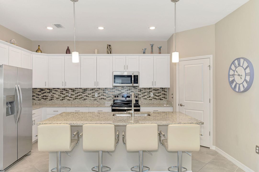 待售: $335,000 (3 贝兹, 3 浴室, 1857 平方英尺)